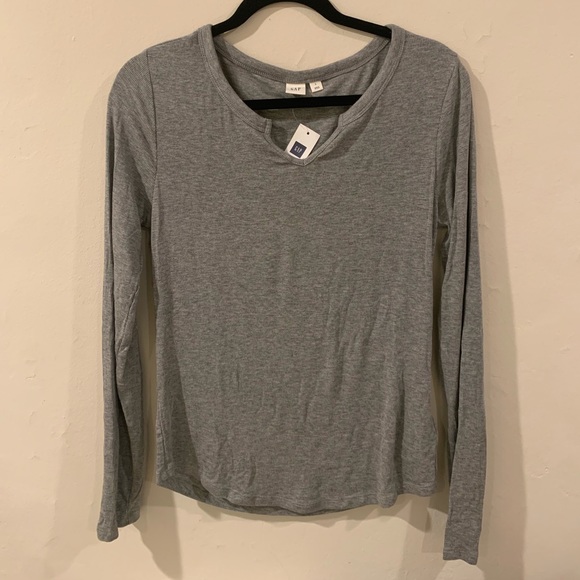 GAP V-neck Stretchy long sleeve top - Picture 2 of 4